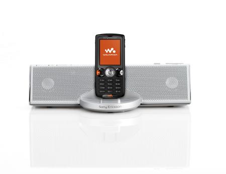 Sony Ericsson W810i with optional speaker